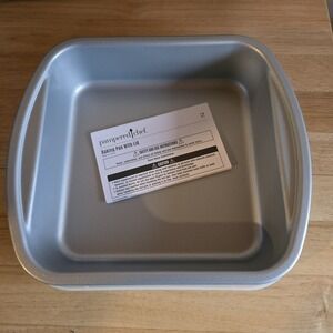 Pampered Chef  8" x 8" SQUARE Baking PAN  with Lid Blue NIB